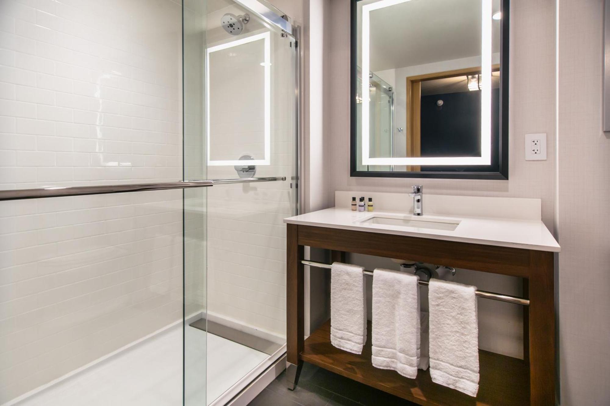 Hotel Four Points By Sheraton 3*